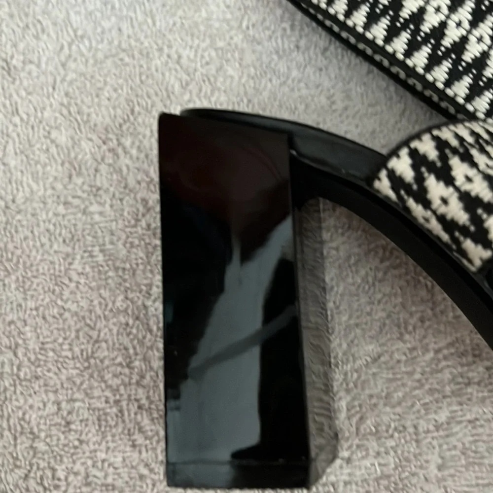 Zara Block Heel Sandals Black & White Lace Up Size Size 6.5 - Picture 8 of 16